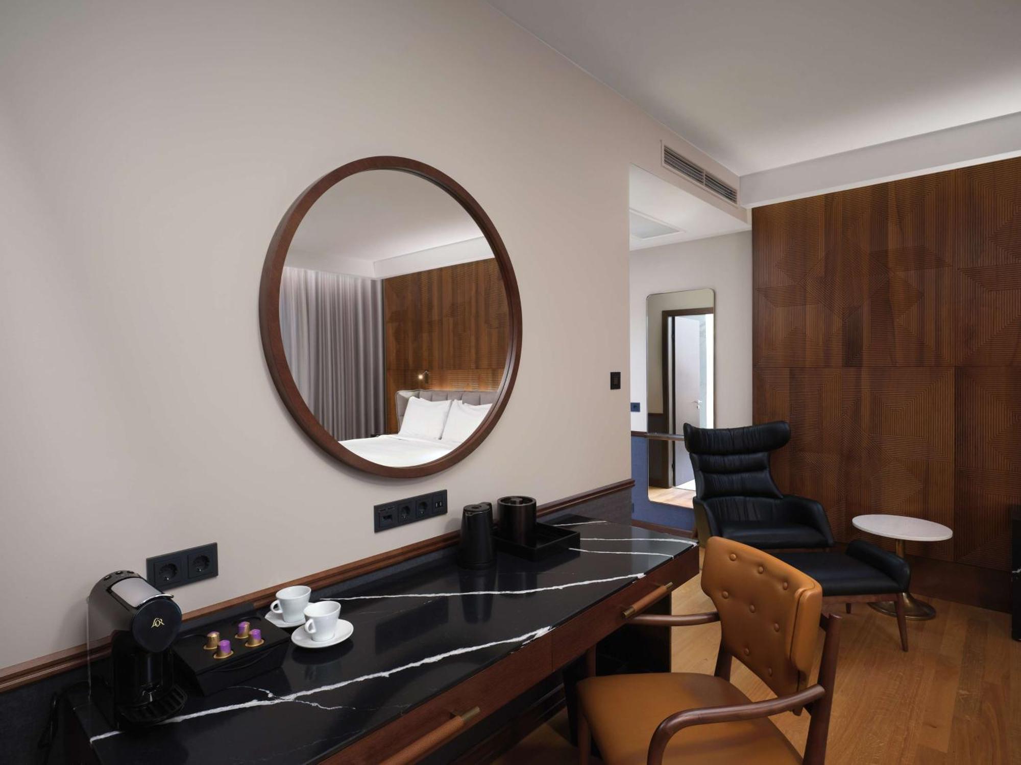 Iceland Parliament Hotel, Curio Collection By Hilton Reiquiavique Exterior foto
